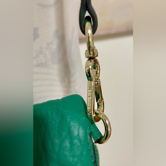 NWT🥰 VINCE CAMUTO Leather Cory crossbody bag, Emerald Isle green/kelly green - Picture 6 of 15